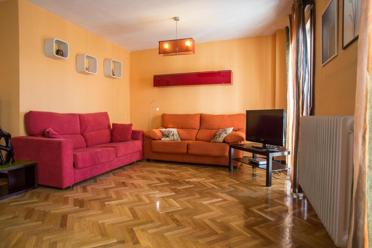 Vut Plaza De La Fruta Apartment Avila Exterior photo